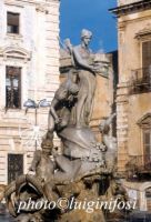 ortigia-Fontana-Diana2